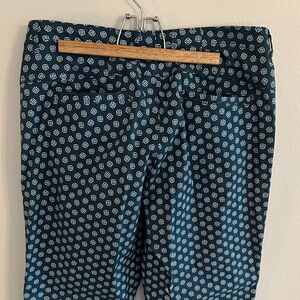 Orvis Turquoise Capris with White Medallion Print